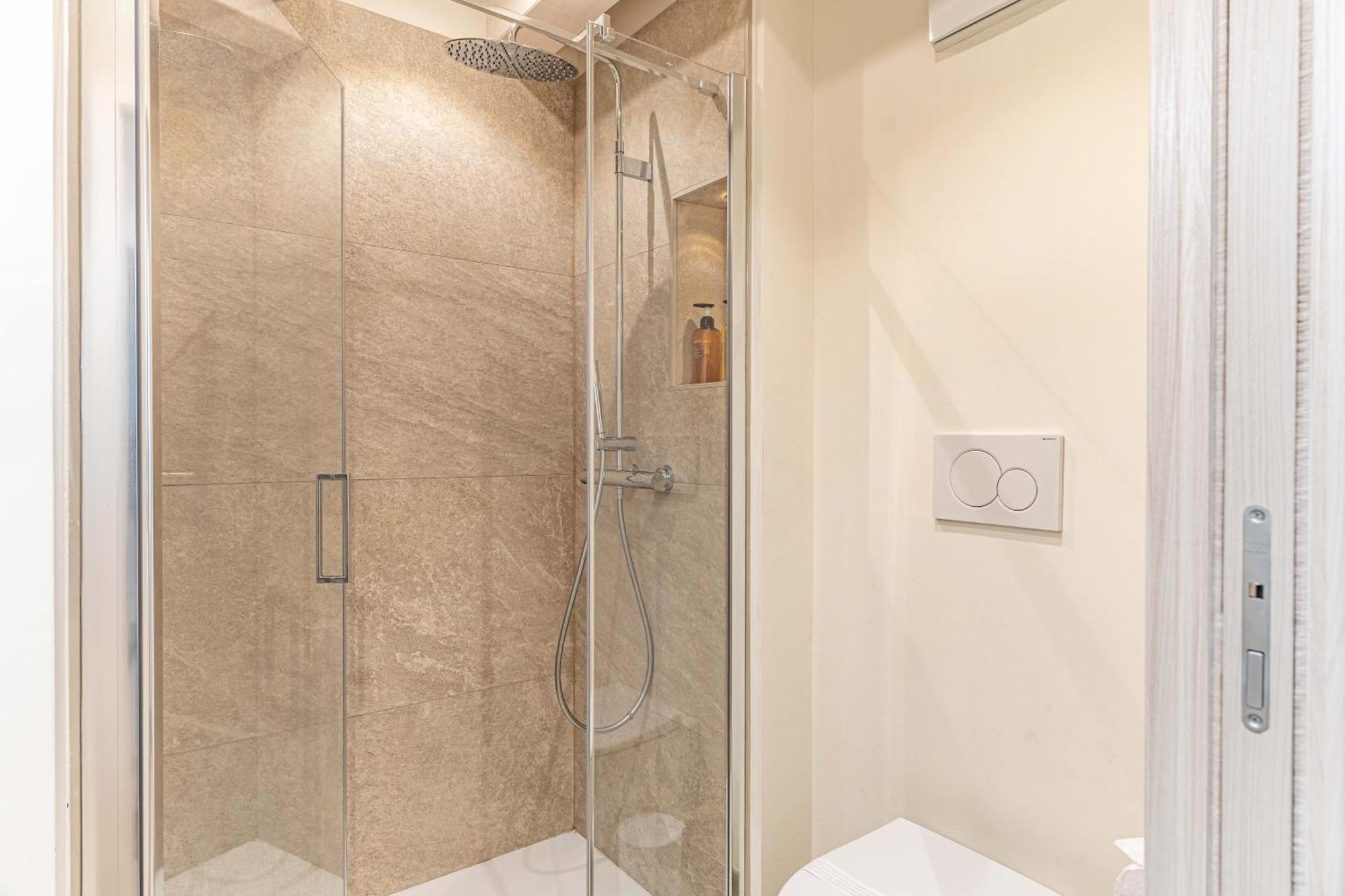Апартаменти Luxury 2Br W/ River Castle View In Borgo Valsugana Екстер'єр фото