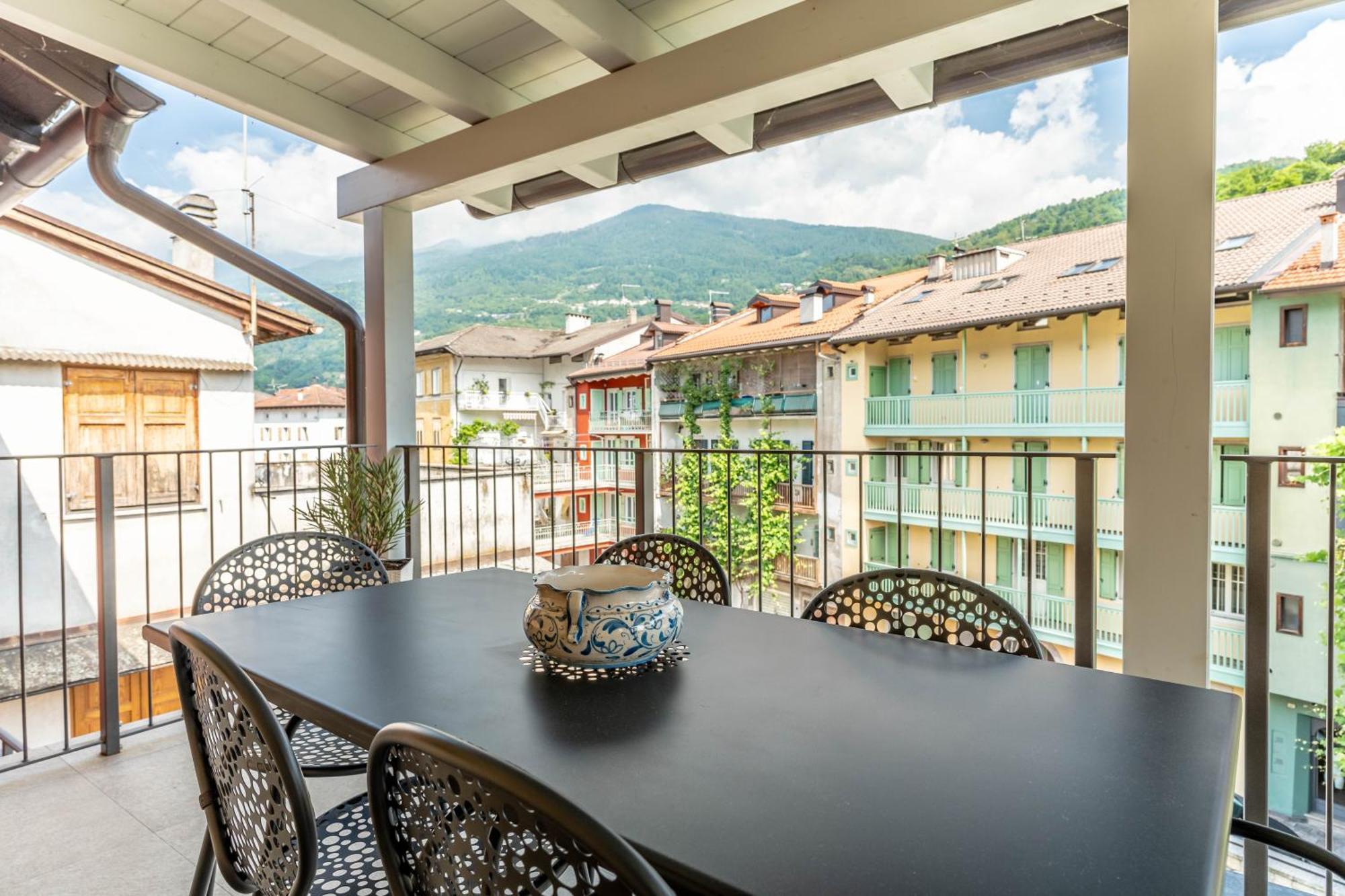 Апартаменти Luxury 2Br W/ River Castle View In Borgo Valsugana Екстер'єр фото